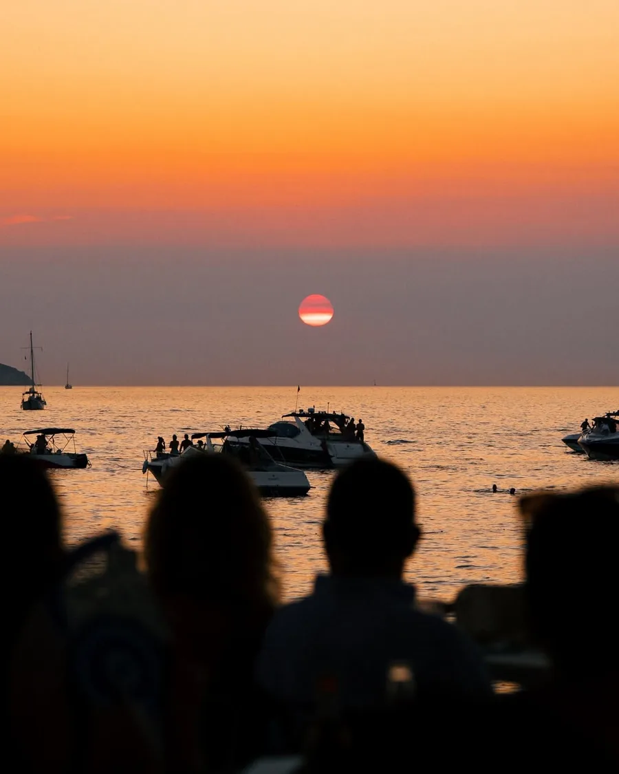 La puesta de sol vista desde Space Eat & Dance